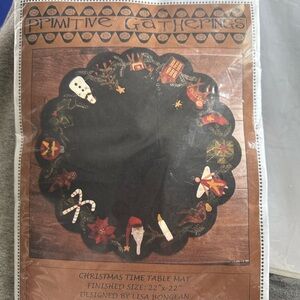 Primitive Gatherings Wool Appliqué Christmas Table Mat Pattern w Wool NEW 22x22